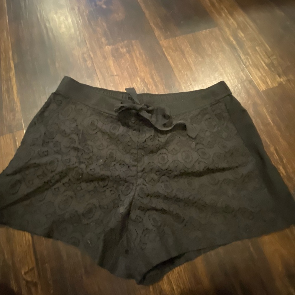 LOFT black lace shorts size M